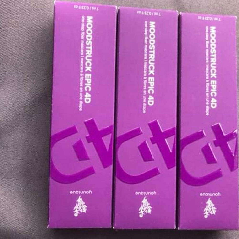 Younique 4D mascara